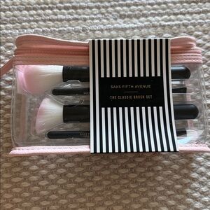 NEW Saks Fifth Avenue 4-Piece The Classic Brush Set